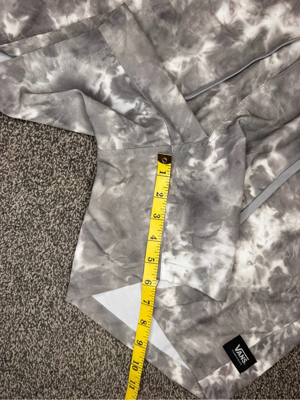 Vans Men’s Gray & White Tie-Dye Swim/Day Shorts Size XL